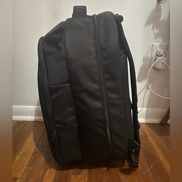 Travel Suitcase - Picture 3 of 5